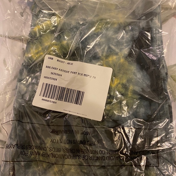 BDG Cargo Pant - Picture 4 of 6